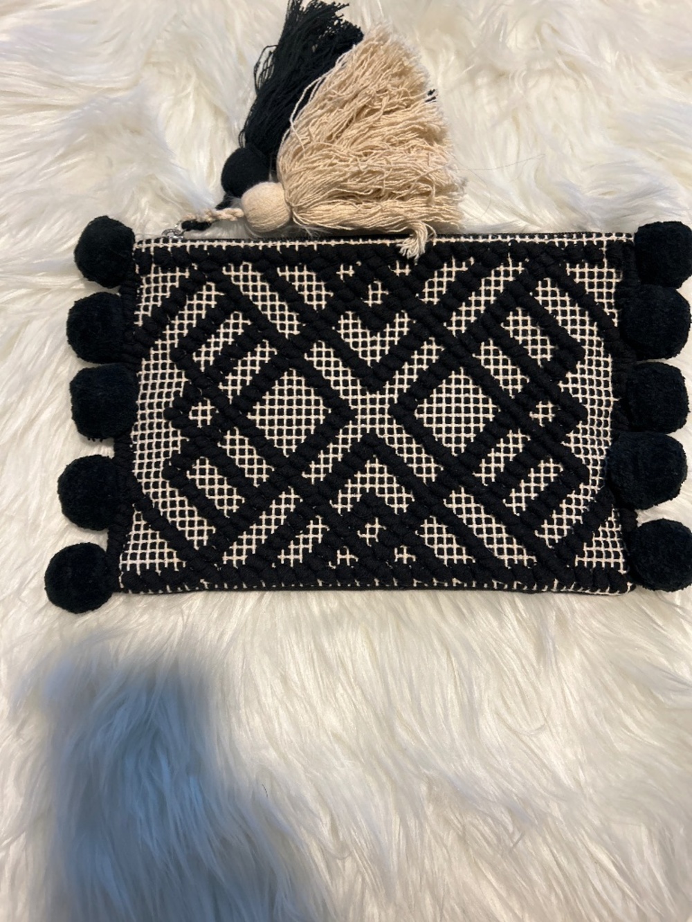 Shiraleah Chicago clutch